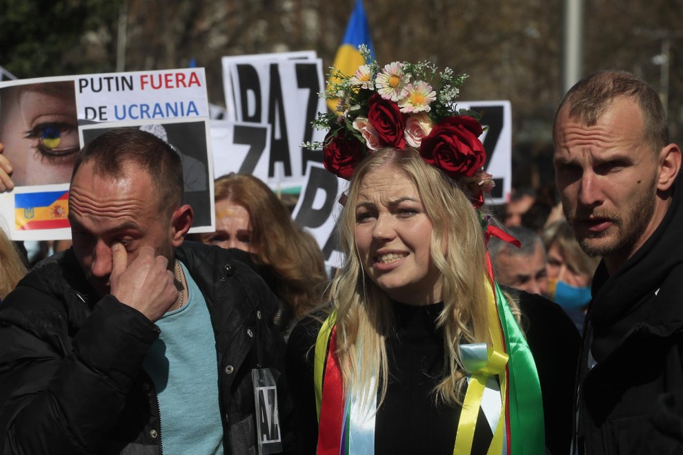 Vista de la manifestación contra la guerra de Ucrania en las calles del centro de Madrid este domingo.