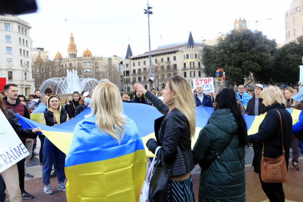 Concentració contra la guerra de dijous passat a Barcelona, protagonitzada sobretot per ucraïnesos.