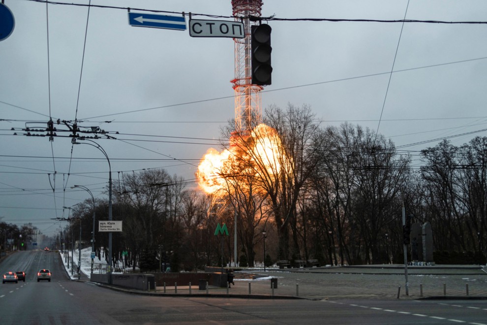 Explosión en una torre de televisión en Kiev.