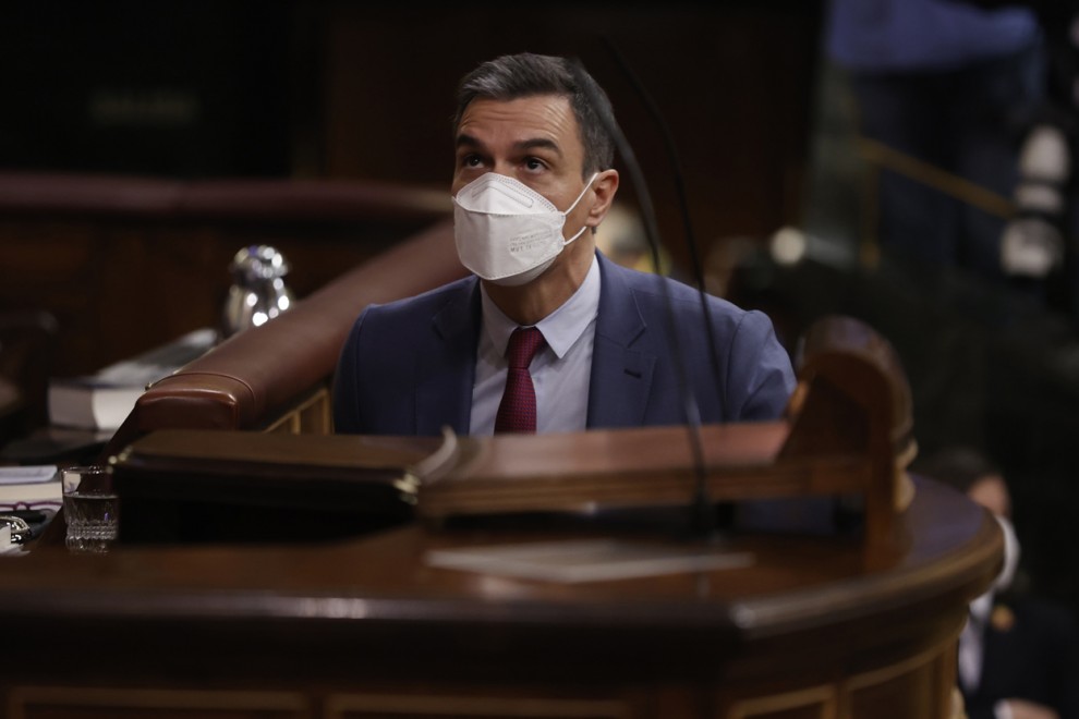 02/03/2022.- El presidente del Gobierno, Pedro Sánchez interviene en la sesión plenaria en el Congreso este miércoles. EFE/ Emilio Naranjo