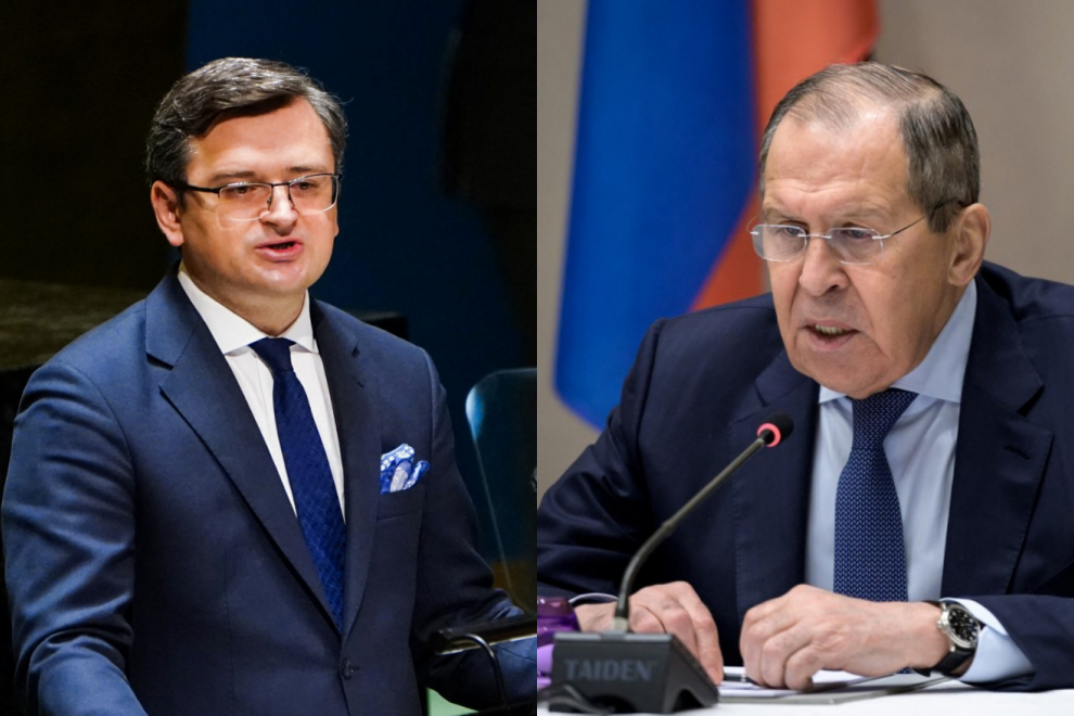 Imagen combinada de los ministros de Exteriores de Rusia y Ucrania, Serguei Lavrov y Dimitro Kuleba.