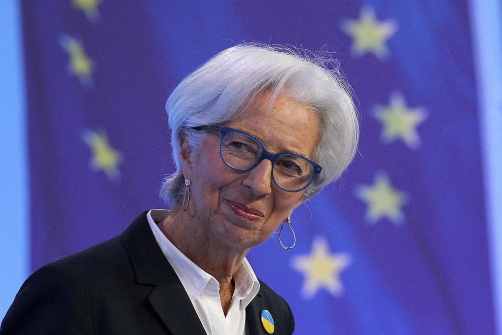 La presidenta del BCE, Christine Lagarde, en una comparecencia ante los medios tras la reunión del Consejo de Gobierno de la entidad, en Fráncfort. Daniel Roland/Pool via REUTERS