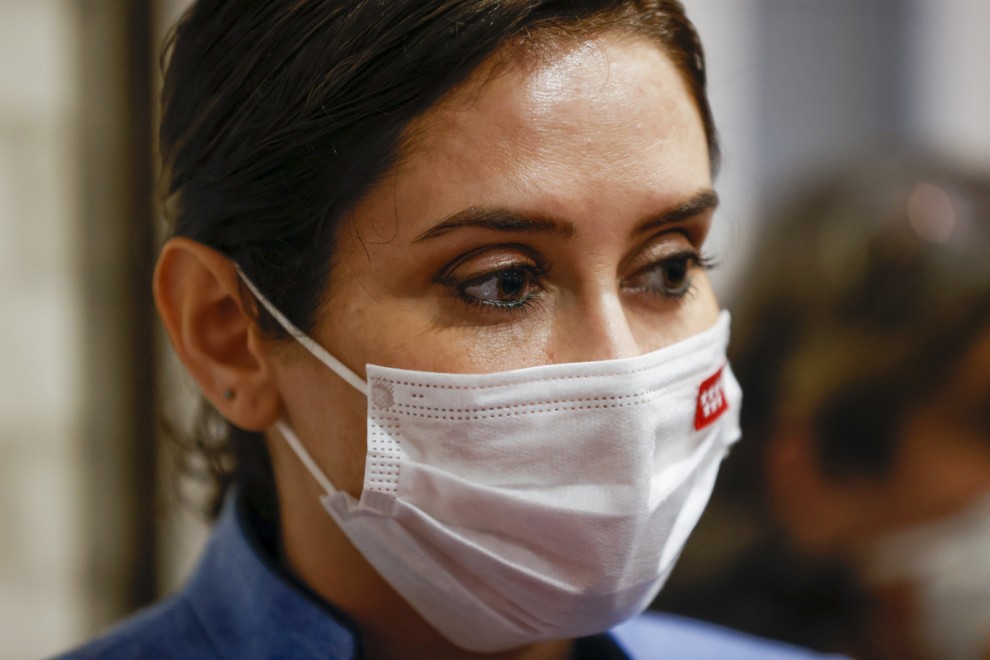 La presidenta de la Comunidad de Madrid, Isabel Díaz Ayuso, tras votar para el Congreso Nacional del PP, este lunes en Madrid.