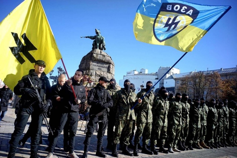 Miembros del Batallón Azov en un acto en el centro de Kiev.