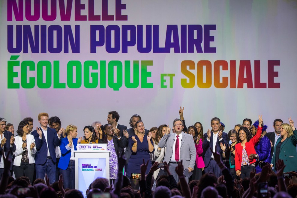 09/05/2022 - El líder del partido francés Francia Insumisa, Jean-Luc Melenchon, pronuncia un discurso junto al primer secretario del partido socialista, Olivier Faure, y otros miembros de la alianza durante el lanzamiento de la 'Nueva Unión Popular Ecológ