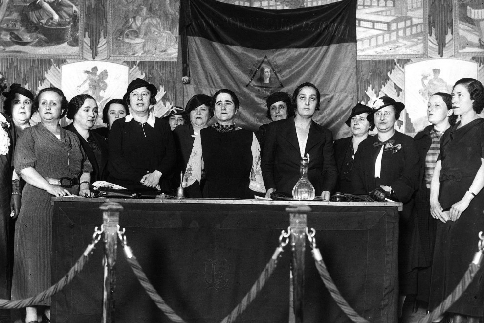 Clara Campoamor, en un mitin de propaganda de la Unión Republicana Femenina, el 20 de marzo de 1932.