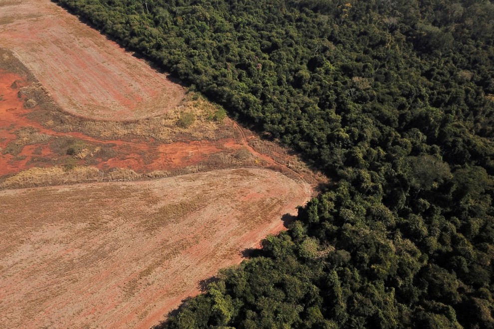 vista aérea que muestra la deforestación cerca de un bosque en la frontera entre la Amazonia y Cerrado en Nova Xavantina, estado de Mato Grosso, Brasil, 28 de julio de 2021.