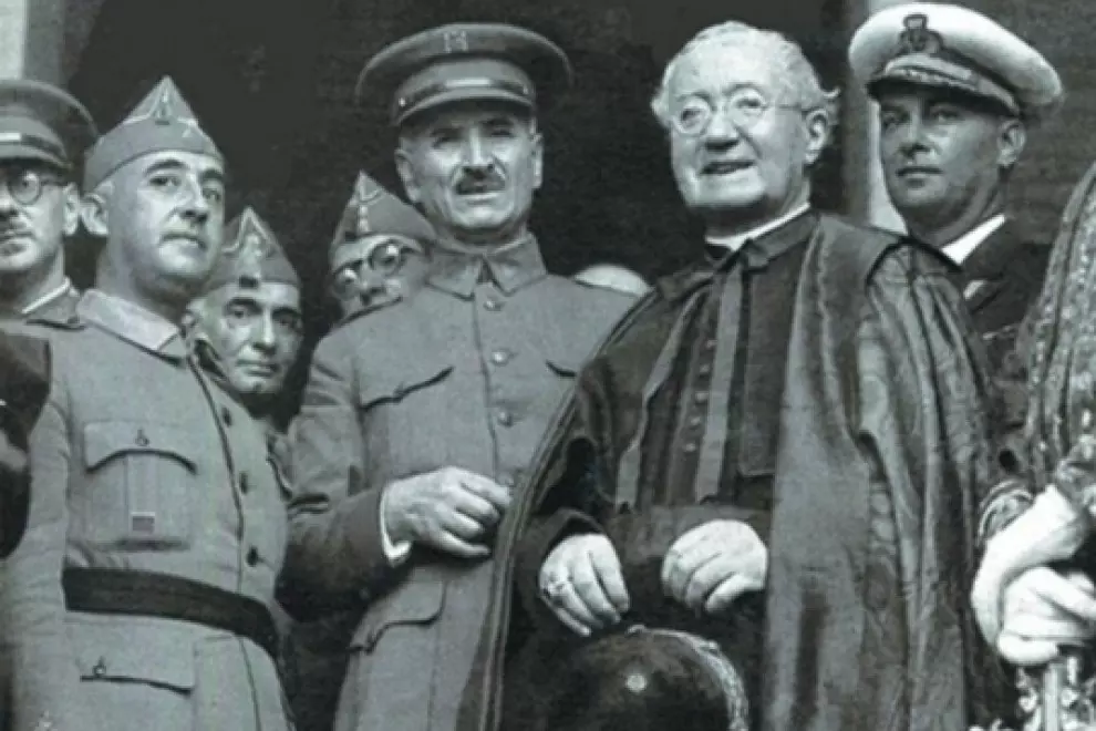 Francisco Franco, Gonzalo Queipo de Llano y el cardenal Eustaquio Ilundáin.