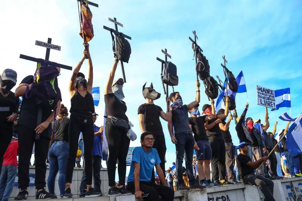 La Policía Nacional, al servicio de Daniel Ortega, violentó la autonomía universitaria al irrumpir con violencia a jóvenes atrincherados en las universidades en 2018.