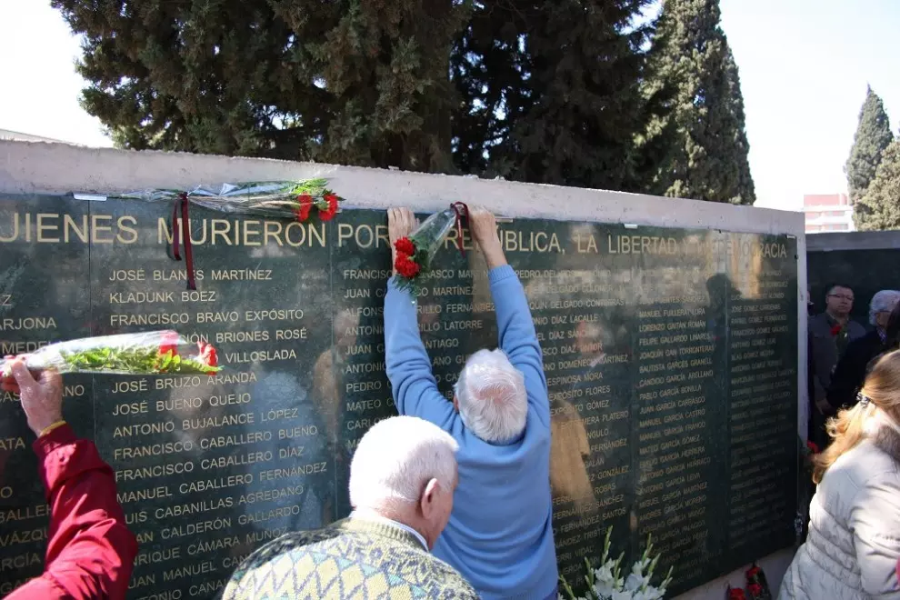 21/04/2023. Muro de la memoria del cementerio de Córdoba.