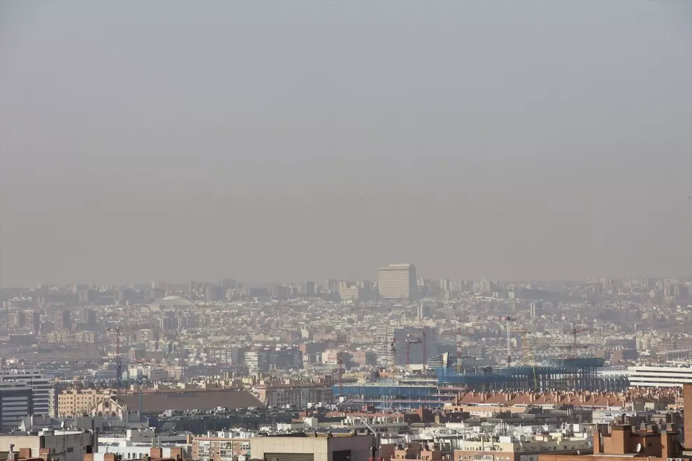 Imagen de la boina de contaminación en Madrid, a 10 de febrero de 2022.