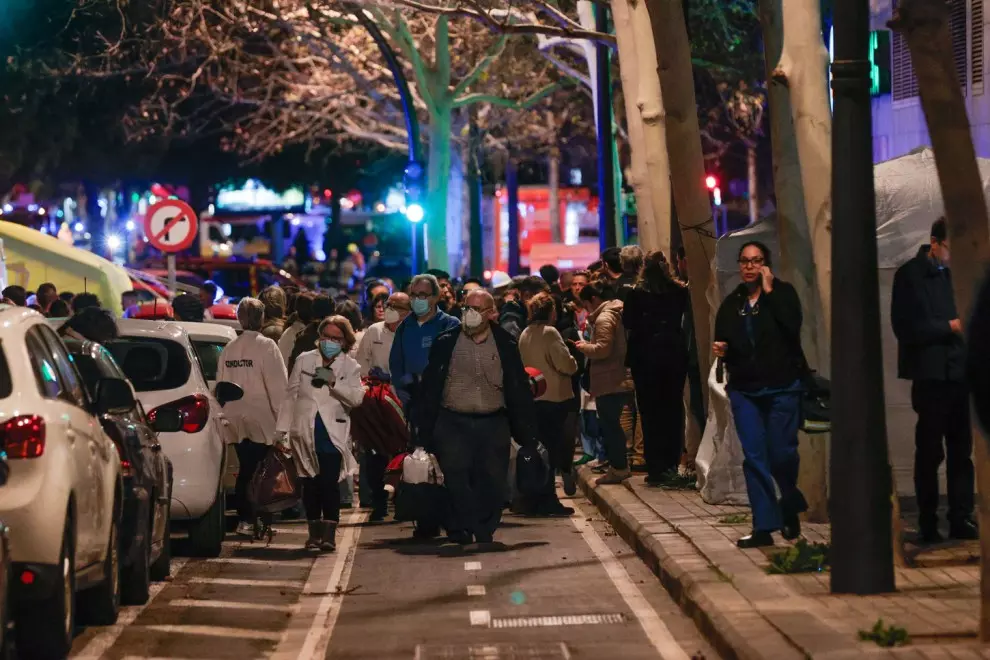 22-2-24 - Vecinos son atendidos durante el incendio