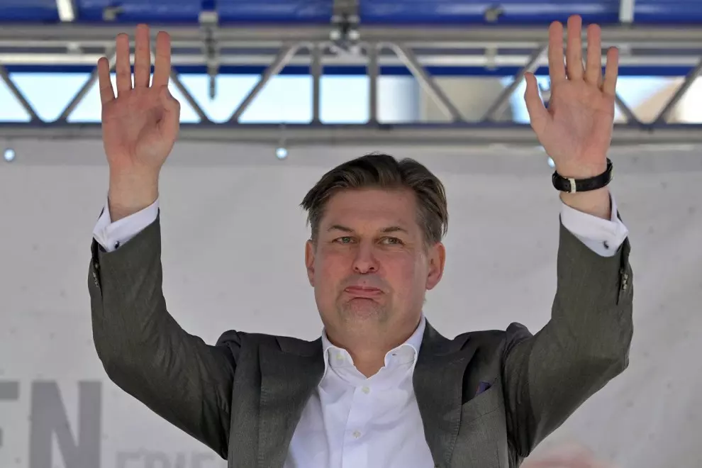 El partido ultra alemán AfD aísla a su candidato por sus declaraciones sobre las SS para recuperar a sus aliados europeos