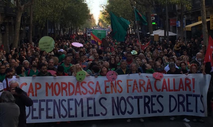 Barcelona marcha contra la "ley mordaza"