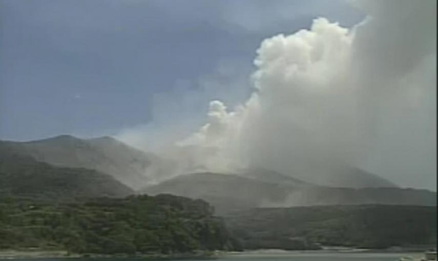 Las aerolíneas recomendaron a sus pilotos que tuvieran precaución con el humo y algunos aviones tuvieron que desviar su ruta habitual, pero no sufrieron retrasos significativos, apuntó la NHK./ REUTERS