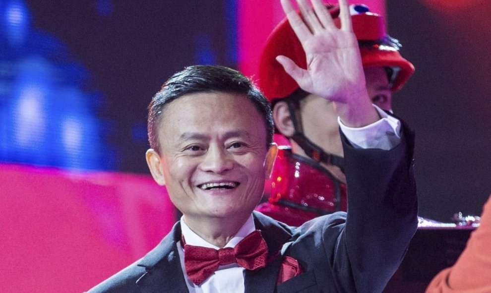 El fundador de Alibaba, Jack Ma, saluda durante el Festival de compras on-line. EFE