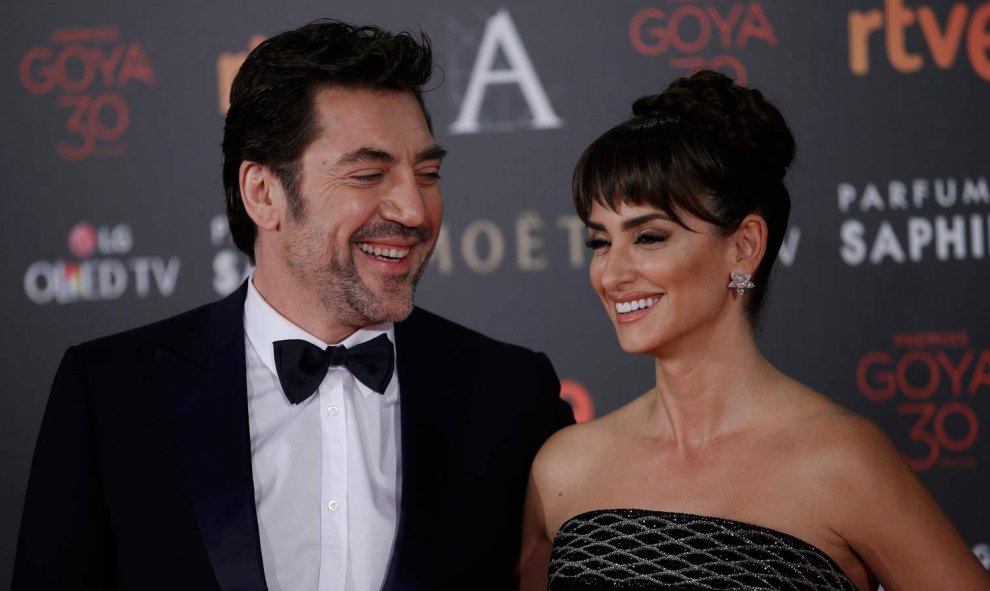 Una de las parejas que más focos acaparó: la que forman Javier Bardem y Penélope Cruz. Era de esperar. / JAVIER BARBANCHO (REUTERS)