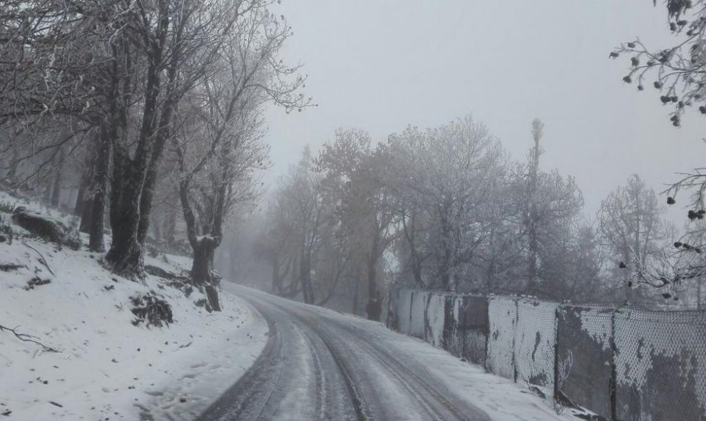 Carreteras de Gran canaria totalmente nevadas. / @GranCanariaCab