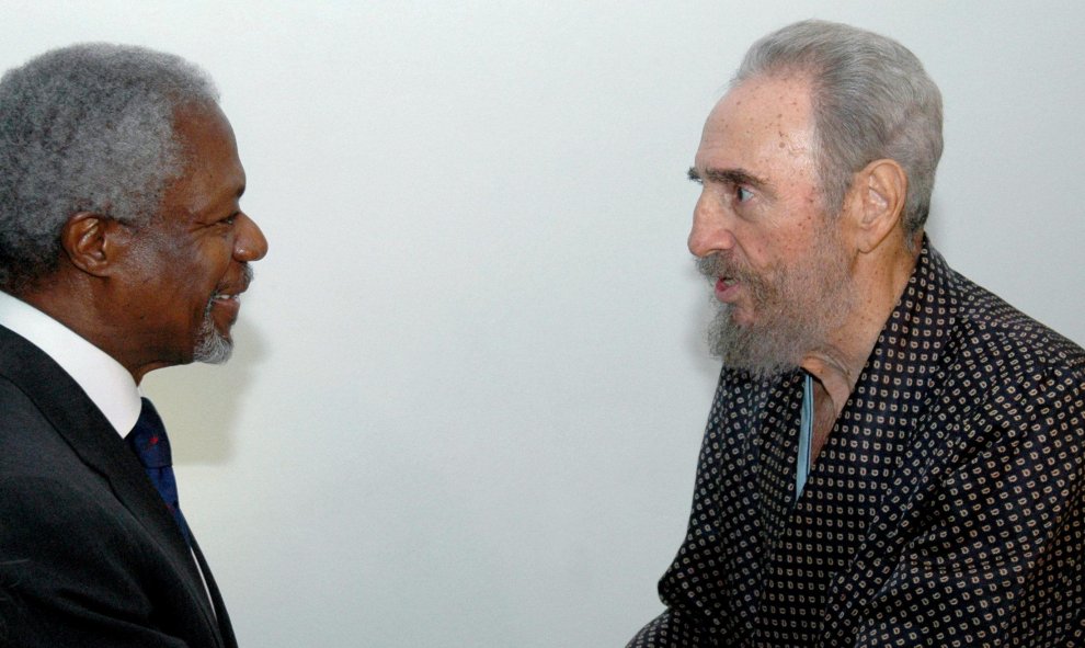 Kofi Annan con el presidente cubano Fidel Castro, en La Habana, en septiembre de 2006. REUTERS