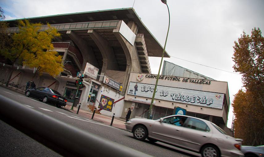 Vista de uno de los laterales del Estadio de Vallecas. // CHRISTIAN GONZÁLEZ