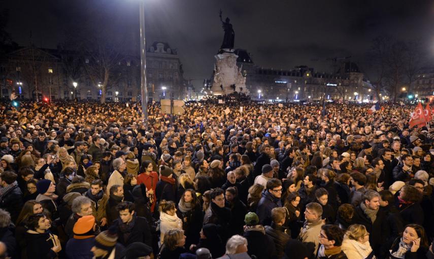 Concentración en la Plaza de la República de París. AFP