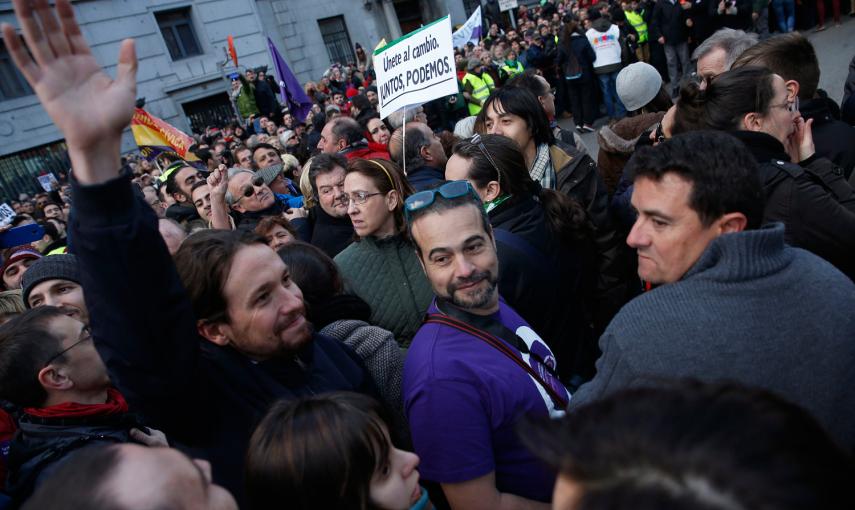Pablo Iglesias saluda a los asistentes a la Marcha de Cambio, convocada por Podemos en Madrid. -REUTERS
