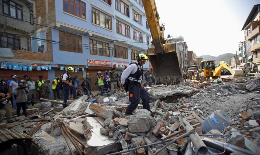 Nepal aún trata de recuperarse del terremoto del pasado 25 de abril que ha causado más de 8.000 muertos, 15.000 heridos y decenas de miles de viviendas dañadas./ REUTERS