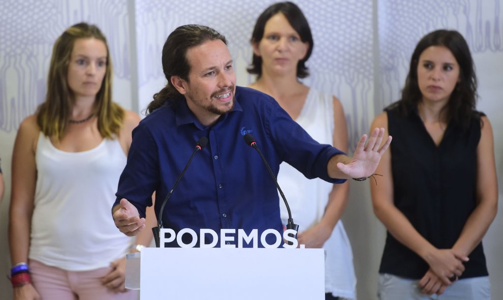 El líder de Podemos, Pablo Iglesias, durante la rueda de prensa que ha ofrecido tras la reunión del Consejo de Coordinación de la formación. AFP/PIERRE-PHILIPPE MARCOU
