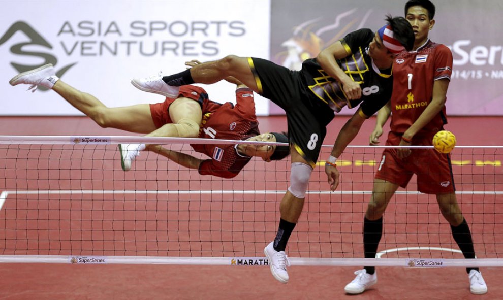 Sporting asia. Сепак ТАКРО. Китайский волейбол ногами. Сепактакрау форма. Тайский футбол через сетку.