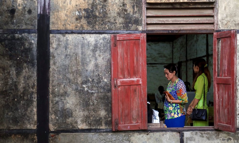 Más de medio millón de rohinyás, una minoría musulmana, no podrán votar debido a que el Gobierno invalidó sus carnés de identidad temporales, según Amnistía Internacional.- REUTERS.