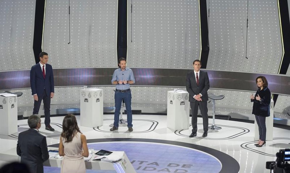 Un momento del debate entre Sáenz de Santamaría, Sánchez, Iglesias y Rivera. EFE