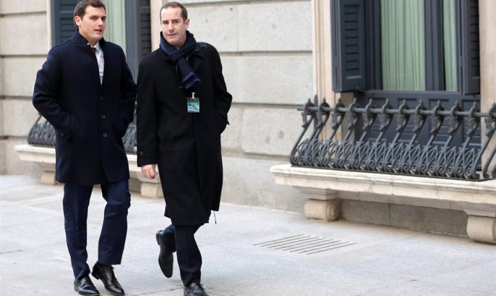 El líder de Ciudadanos, Albert Rivera, llega al Congreso de los Diputados.- EFE