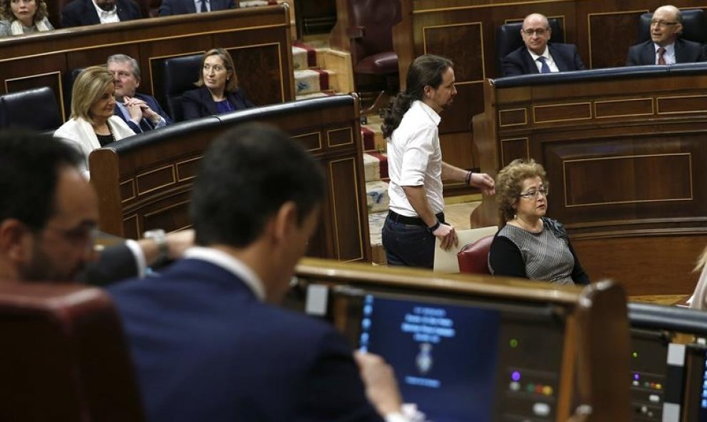 Pablo Iglesias, instantes antes de comenzar su intervención en el Congreso de los Diputados. EFE/Chema Moya