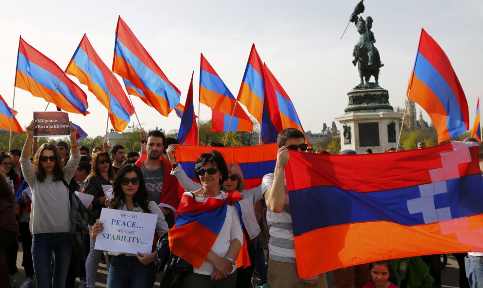 Manifestación por la paz en Nagorno -Karabaj, en Viena. REUTERS/Leonhard Foeger