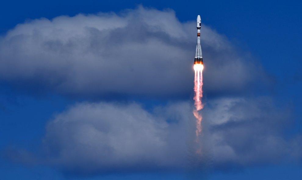 Despegue del Soyuz VS14 desde el puerto espacial Europeo. REUTERS/Kirill Kudryavtsev/Pool