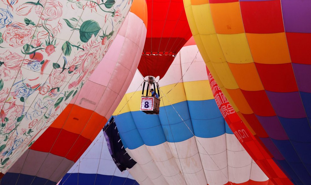 Globos aerostáticos durante una competición en Hefei, China. REUTERS/Stringer