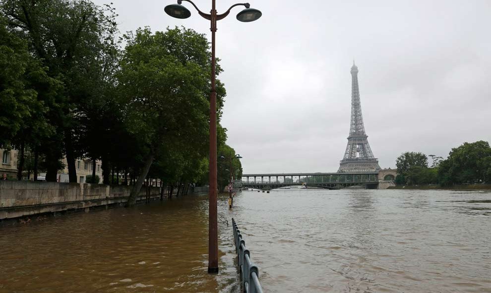 Una imagen similar a la anterior, pero dado que no es nada habitual, merece la pena volver a verlo. / REUTERS