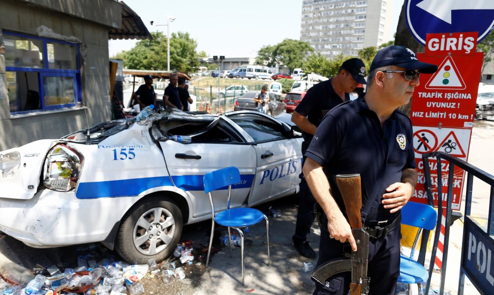 Turquía comienza a reparar los daños materiales causados por el intento de golpe de Estado fallido del pasado Viernes