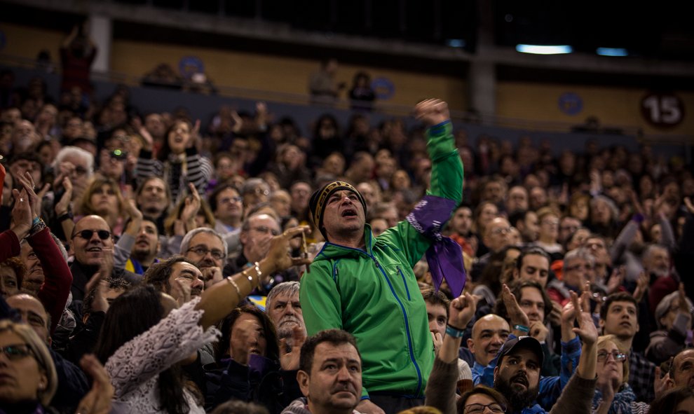 La grada del Palacio de Vistalegre de Madrid durante la Asamblea Ciudadana de Podemos. JAIRO VARGAS