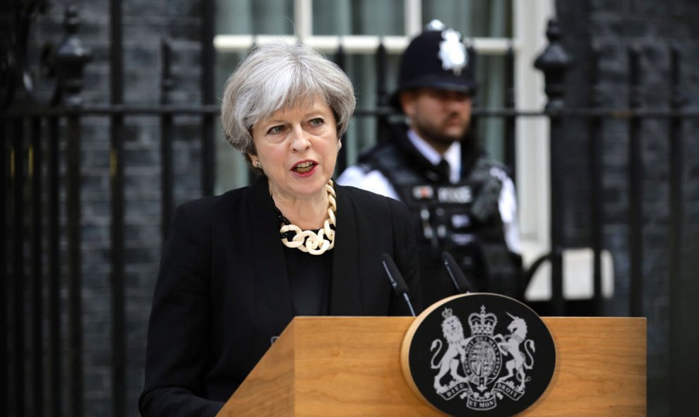 La primera ministra británica, Theresa May, en su comparecencia pública tras el doble atentado de Londres este sábado. REUTERS