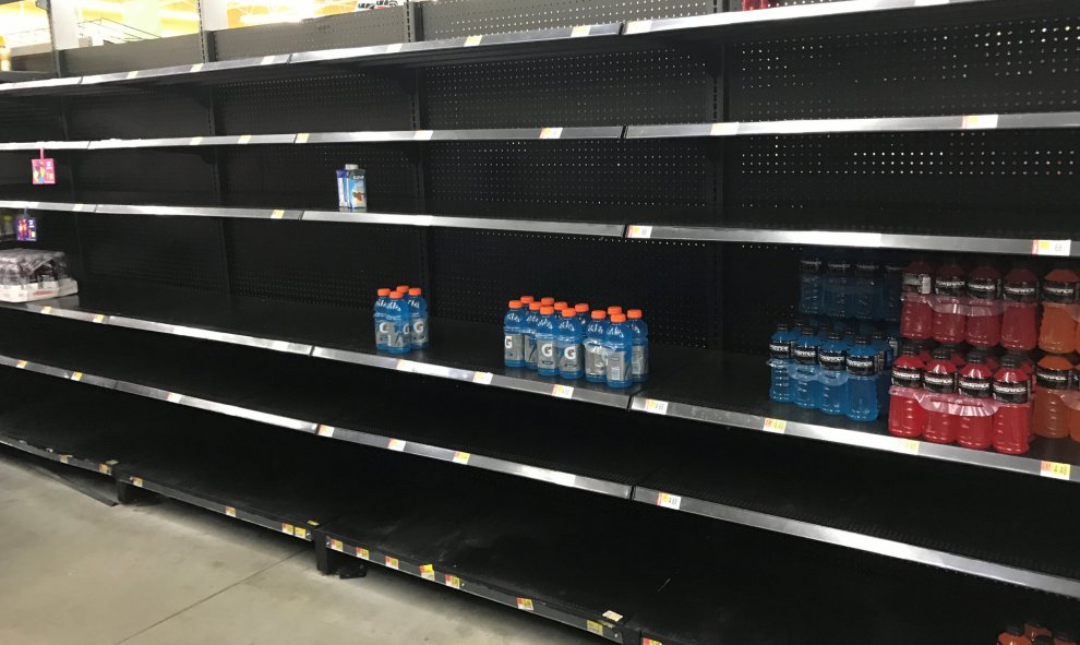 Los supermercados han quedado desabastecidos a causa del huracán Harvey. REUTERS/Ernest Scheyder