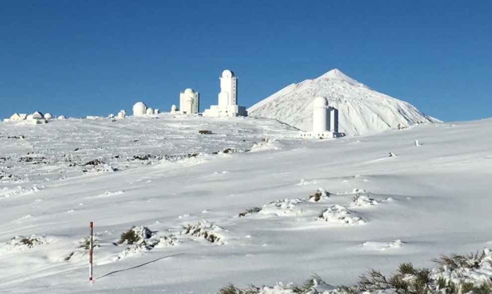 Imagen de las Cañadas en la tarde del martes. Con el Astrofísico a los pies del pico del Teide. / @YoTenerife
