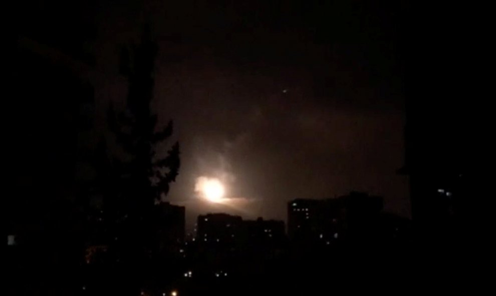 Misiles antiaéreos en Damasco. / REUTERS