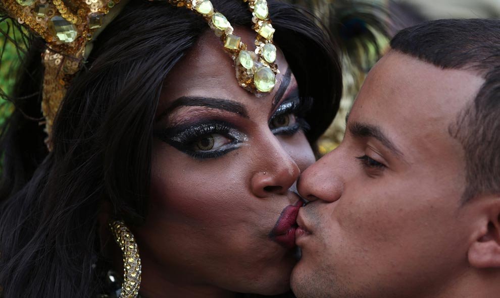 En La Habana, capital de Cuba se ha celebrado uno de los principales desfiles en favor del movimiento LGTBI. (REUTERS)
