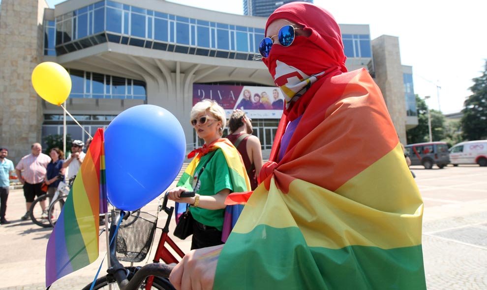 Otro aspecto de la concentración en la capital de Albania. (REUTERS)