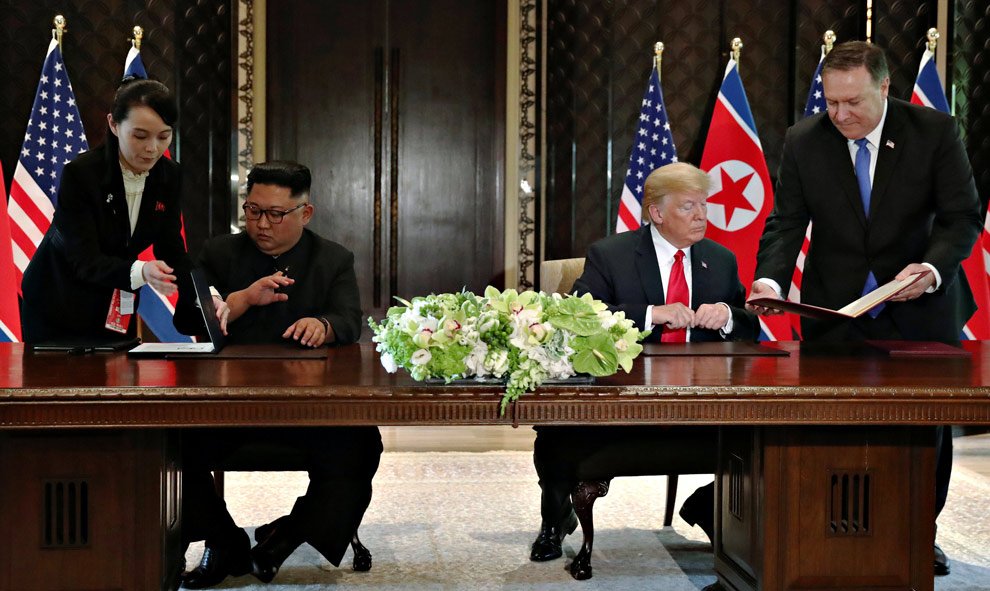 Donald Trump y Kim Jong Un estamparon su firma en un preacuerdo para la desnuclearización de Corea. / Reuters