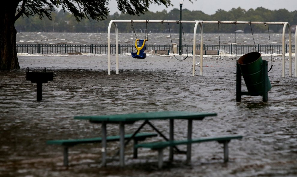 La mayor preocupación de las autoridades ha sido la llegada de "grandes y destructivas" olas - REUTERS/Eduardo Munoz