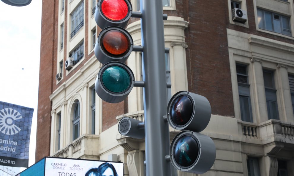 Nuevos semáforos instalados en la Gran Vía de Madrid.- AYUNTAMIENTO DE MADRID