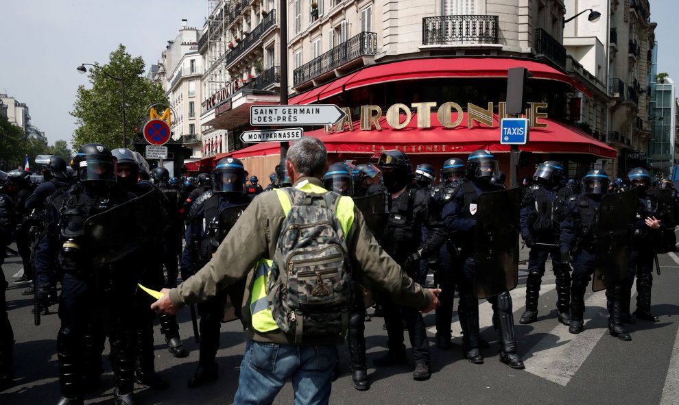 Manifestación del Primero de Mayo en París. / BENOIT TESSIER (REUTERS)