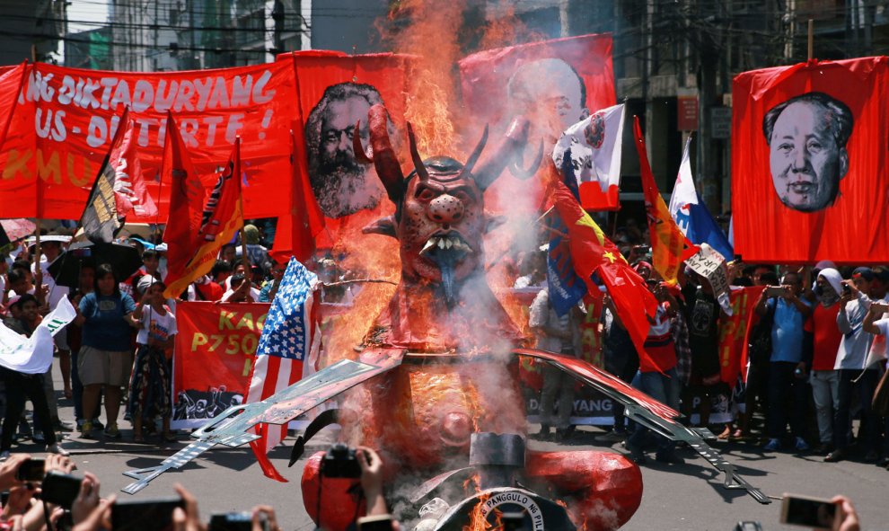 Manifestación del Primero de Mayo en Manila (Filipinas). / ELOÍSA LÓPEZ (REUTERS)